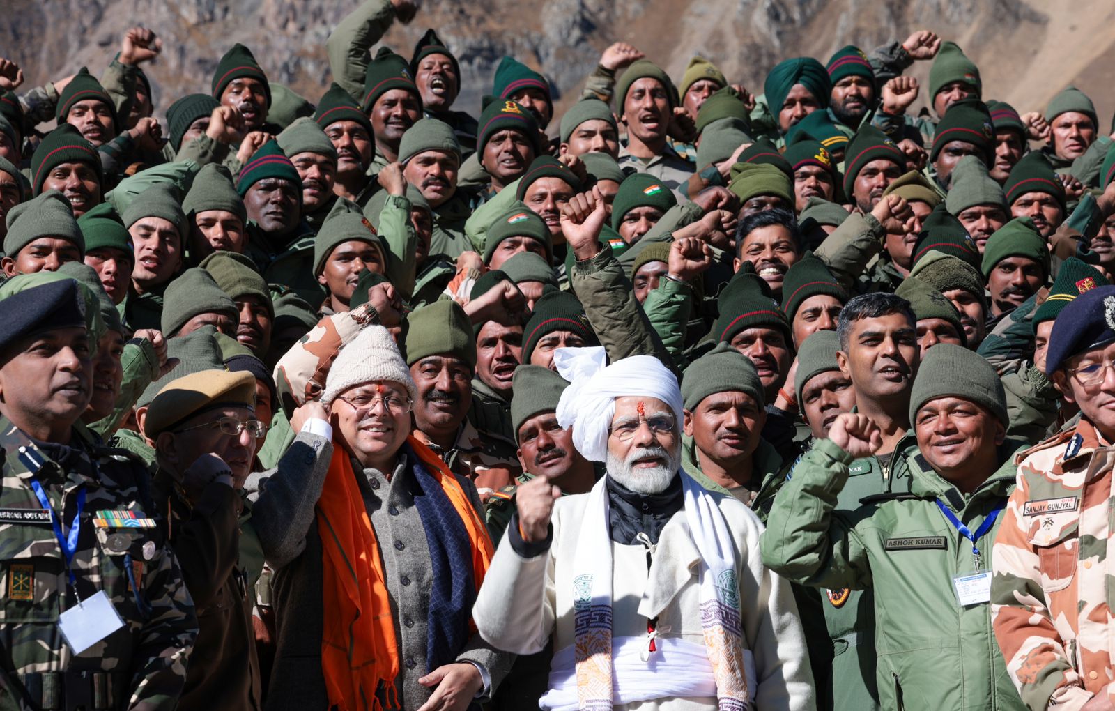 प्रधानमंत्री नरेंद्र मोदी ने किए आदि कैलाश के विराट दर्शन